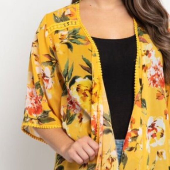 Emory Park Landy Kimono with Lace‎ Crochet Trim – Size Medium - Picture 4 of 13